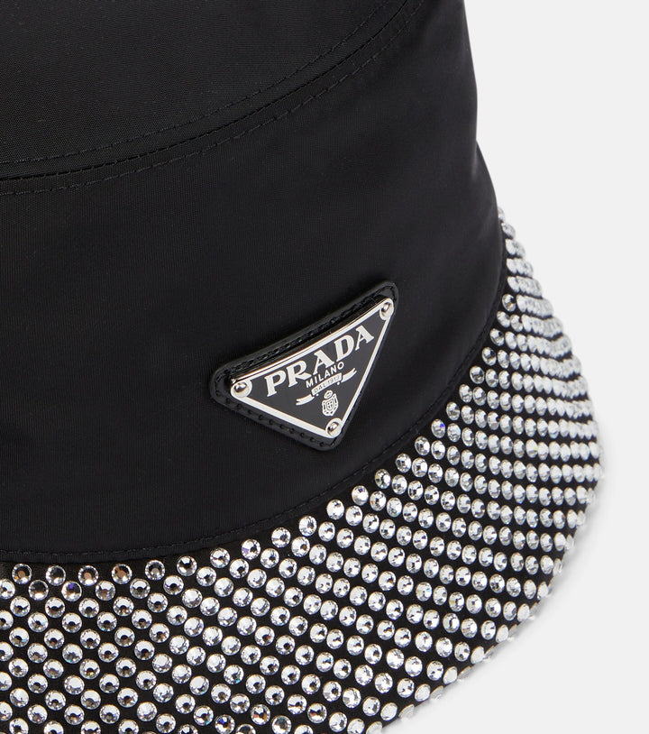 ハット PRADA Logo embroidery bucket hat PRADA LOGO PLAQUE EMBELLISHED BUCKET HAT – Caroline's