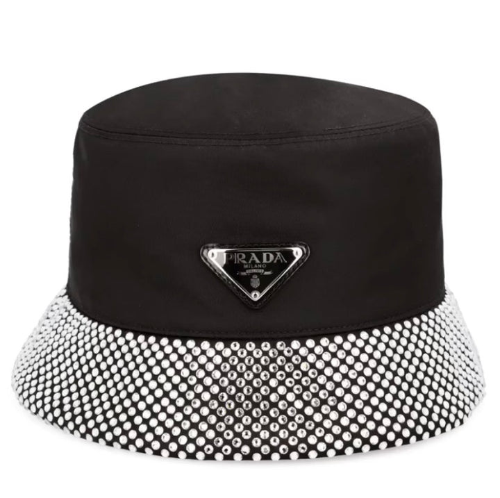 PRADA LOGO PLAQUE EMBELLISHED BUCKET HAT