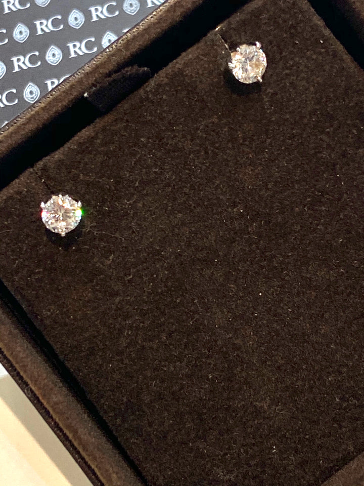 ROBERTO COIN 18K WHITE GOLD DIAMOND STUD EARRINGS