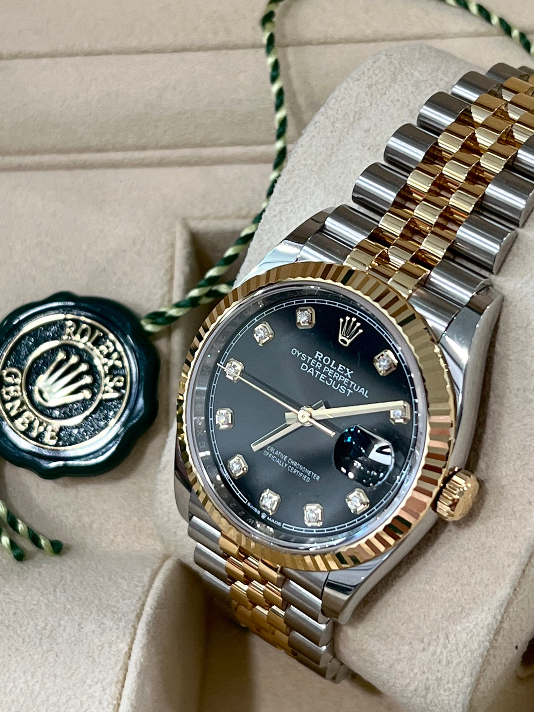ROLEX OYSTER PERPETUAL DATEJUST 36MM STAINLESS STEEL 18K GOLD DIAMOND DIAL
