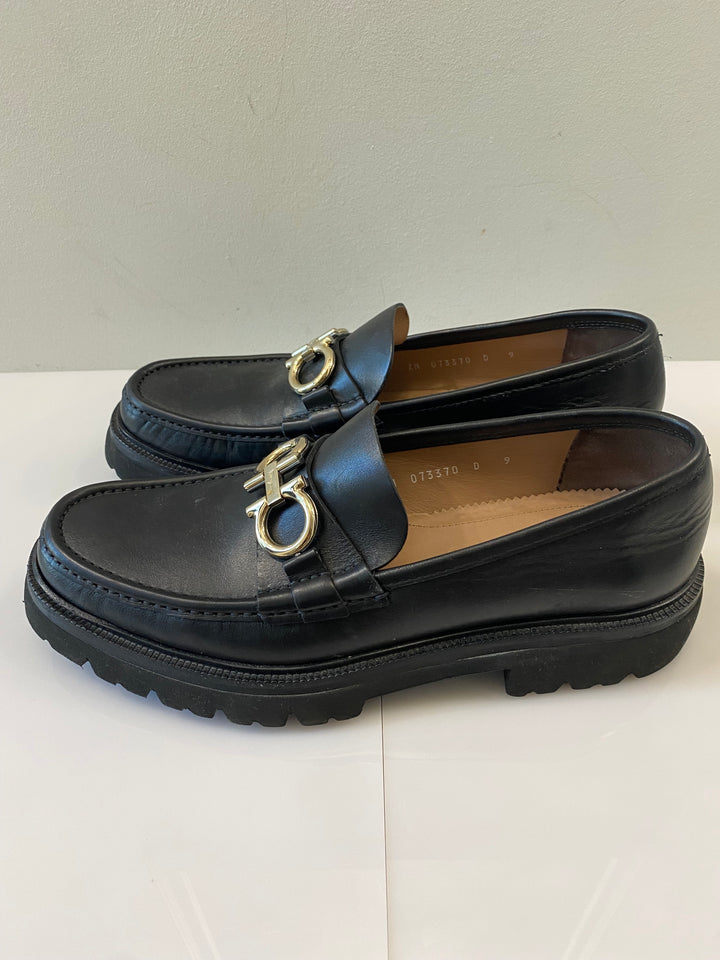 SALVATORE FERRAGAMO BLEECKER 4 GANCINI LEATHER LOAFERS