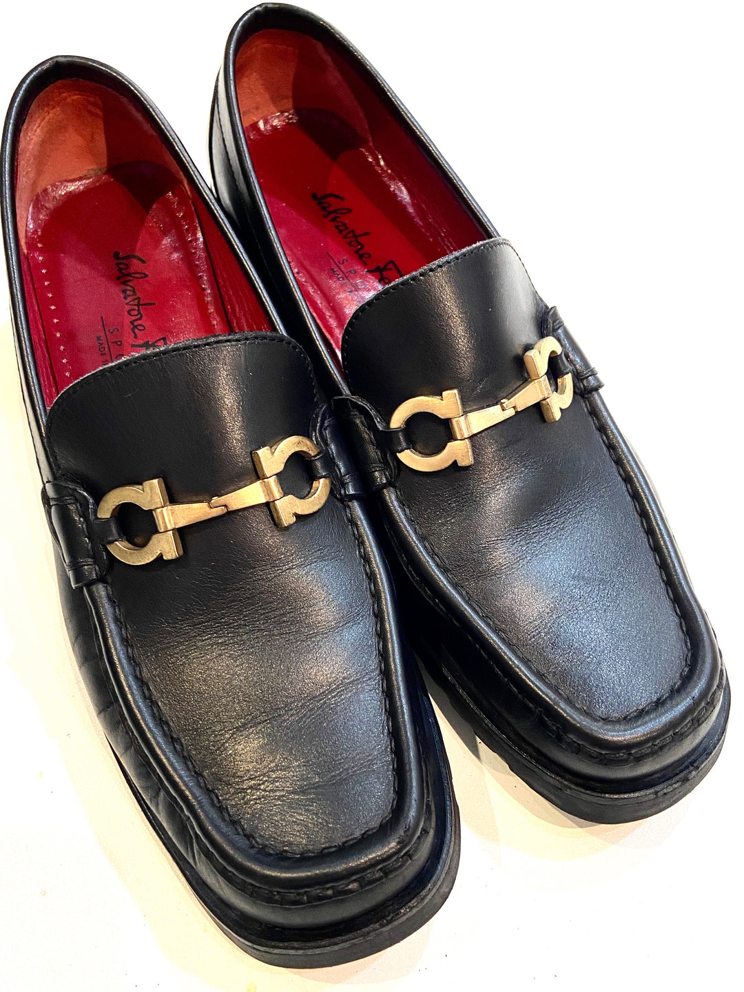 SALVATORE FERRAGAMO GANCINI LEATHER LADIES LOAFERS