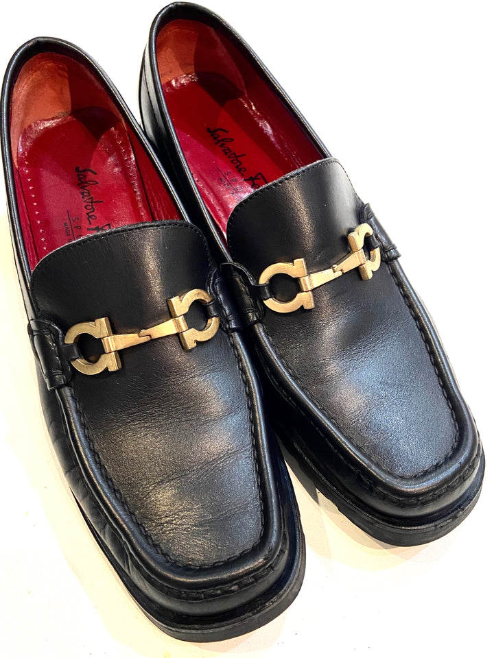SALVATORE FERRAGAMO GANCINI LEATHER LADIES LOAFERS