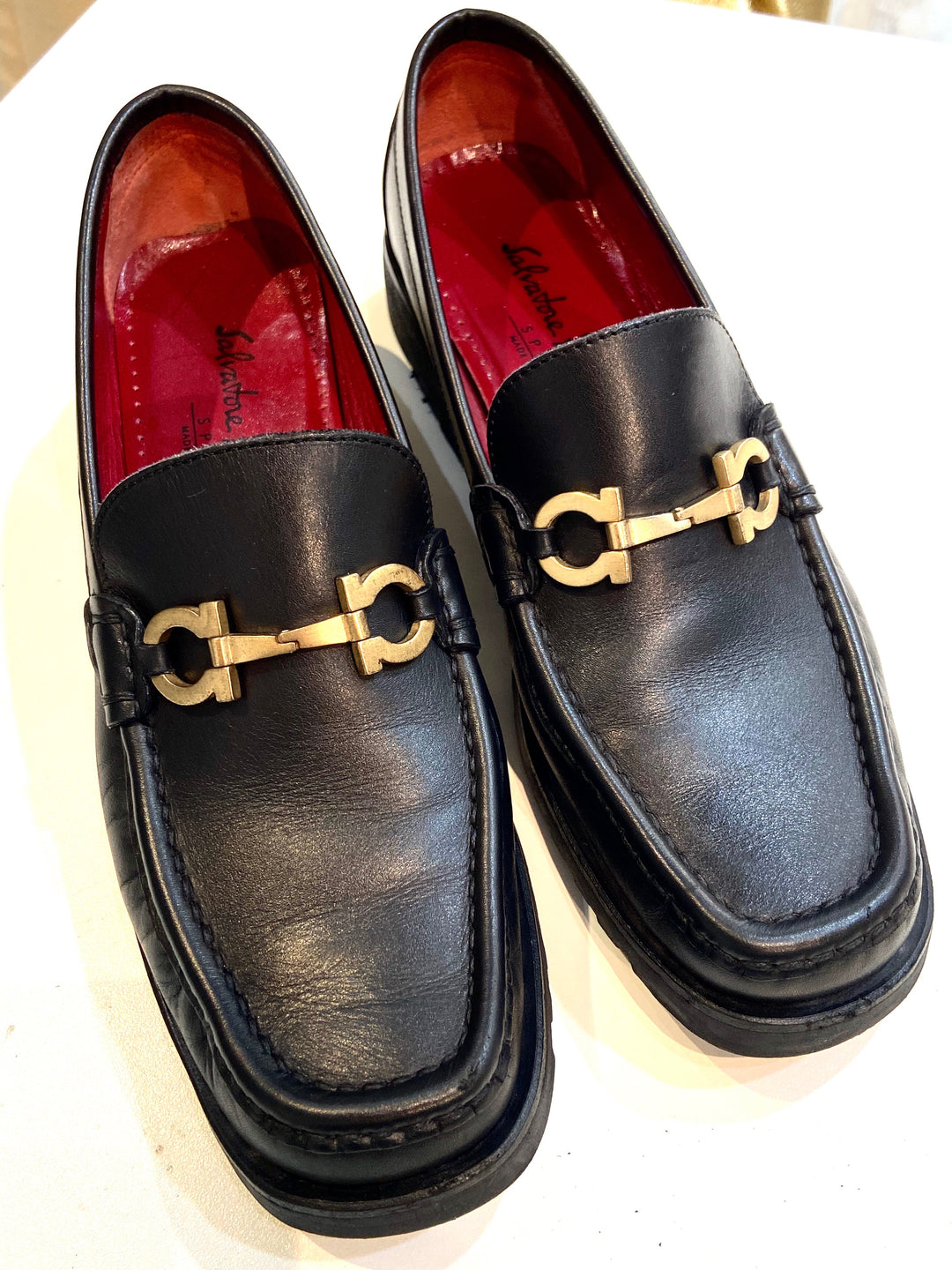 SALVATORE FERRAGAMO GANCINI LEATHER LADIES LOAFERS