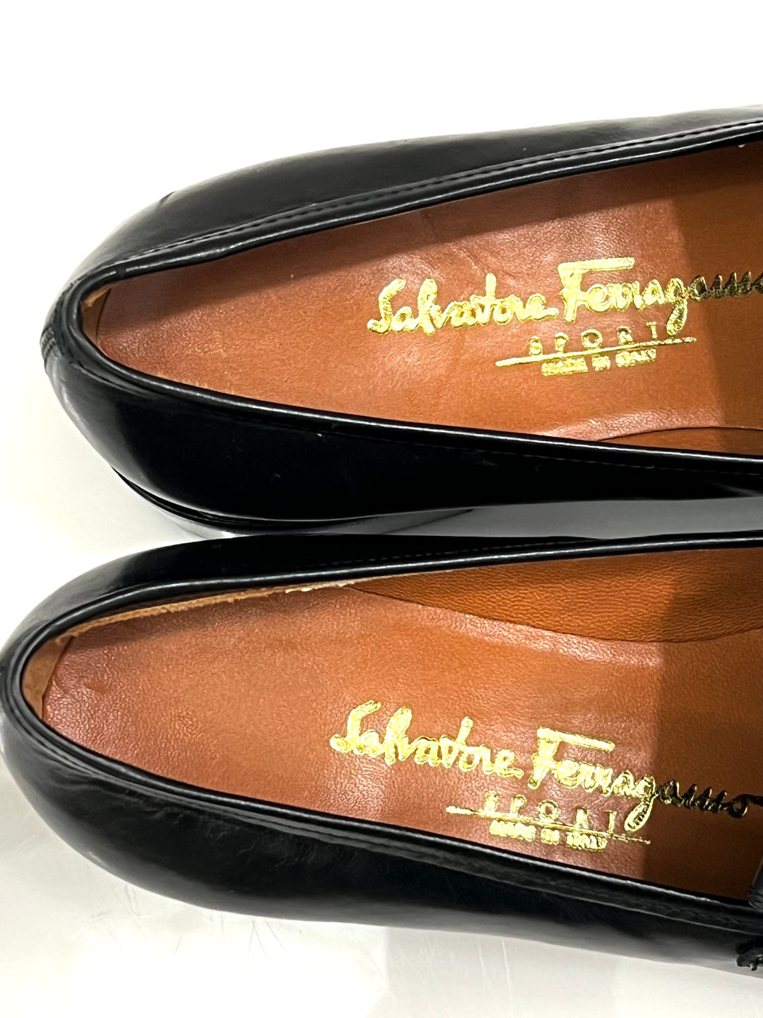 SALVATORE FERRAGAMO LADIES LEATHER LOAFERS