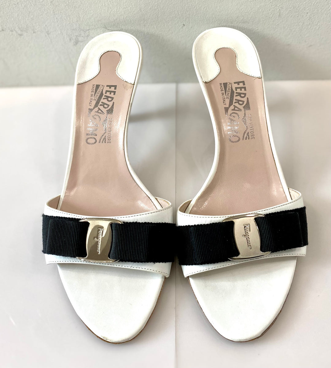 SALVATORE FERRAGAMO VARA BOW KITTEN HEELS MULES