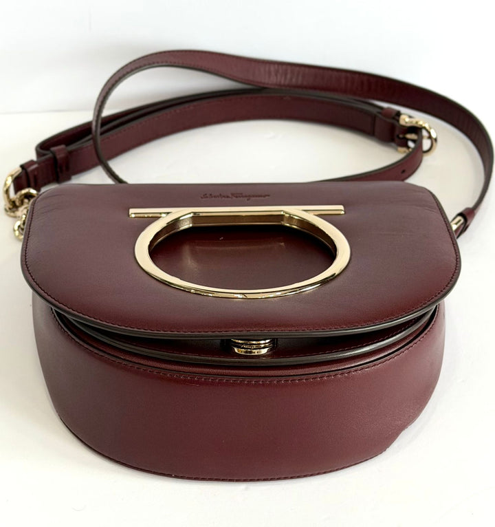 FERRAGAMO GANCINI VELA LARGE FLAP CALFSKIN LEATHER CROSSBODY BAG