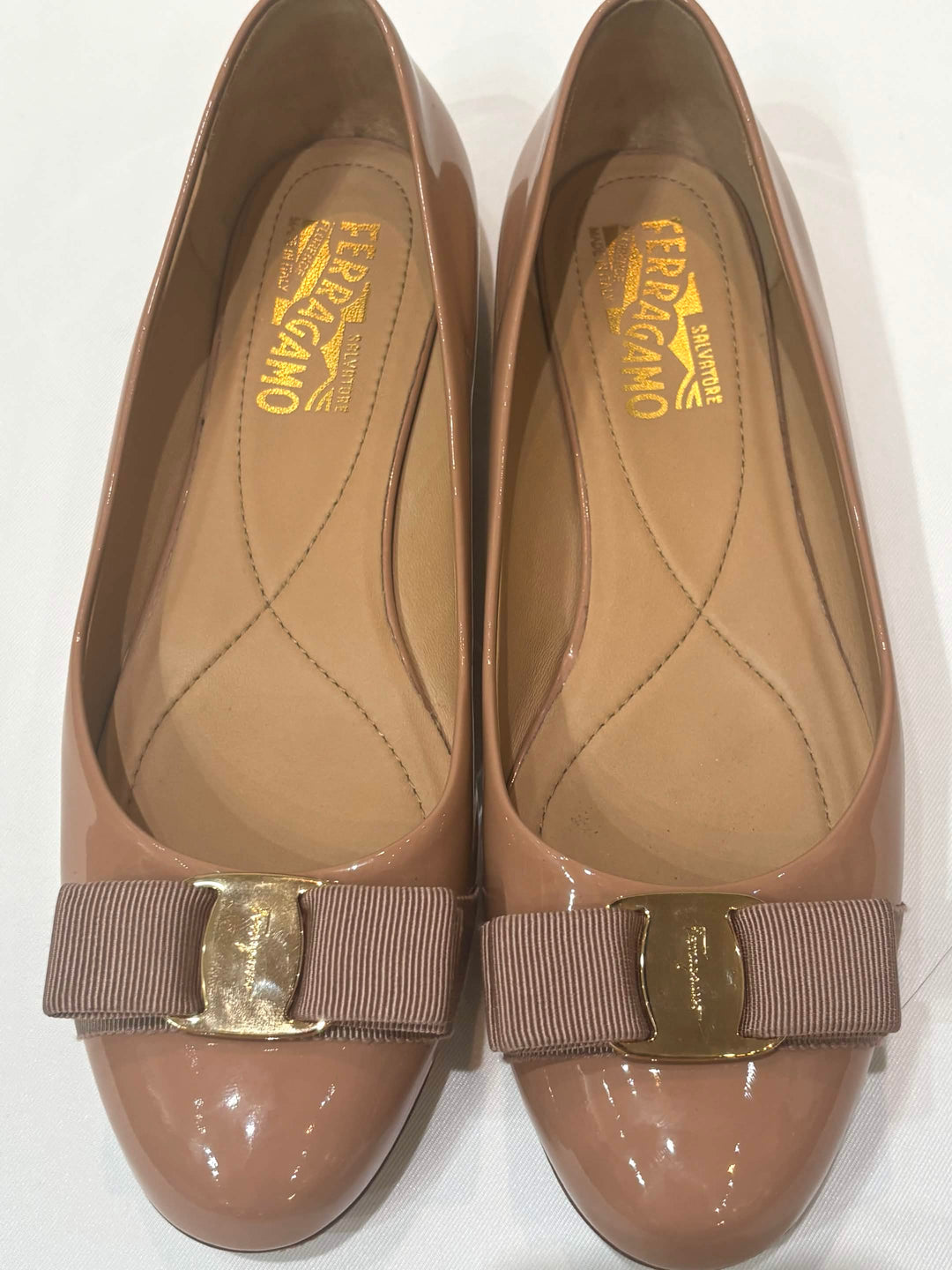 FERRAGAMO VARA BOW ACCENT BALLET FLATS
