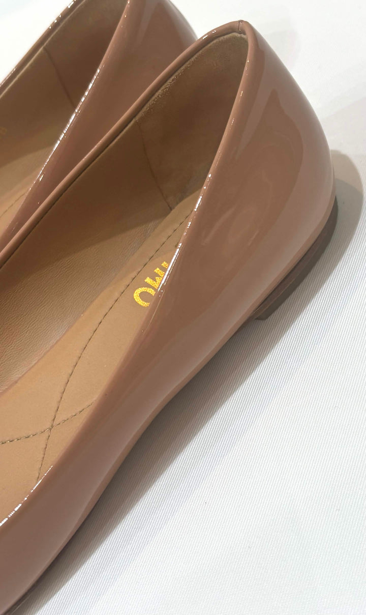 FERRAGAMO VARA BOW ACCENT BALLET FLATS