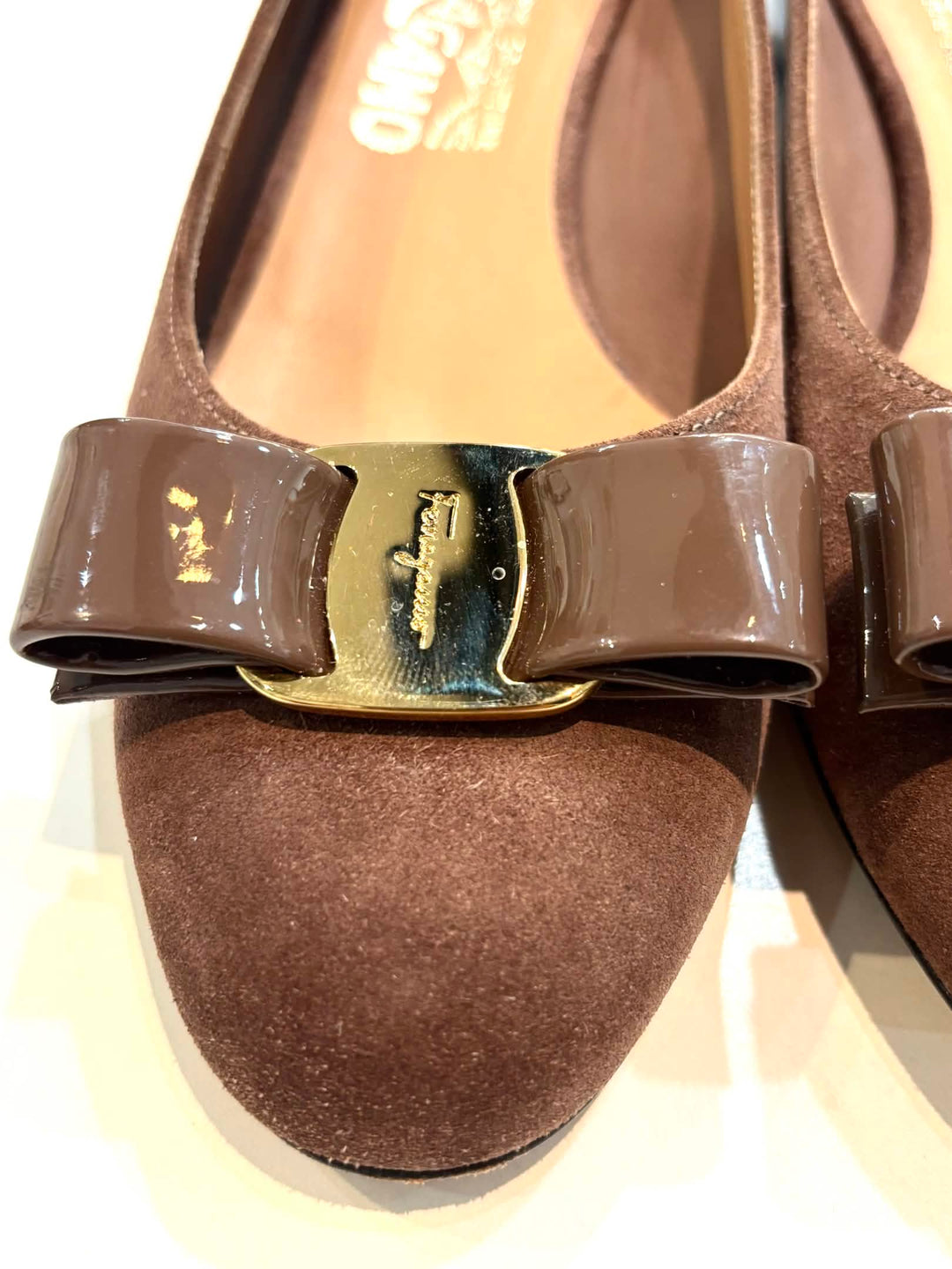 SALVATORE FERRAGAMO VARA PUMPS
