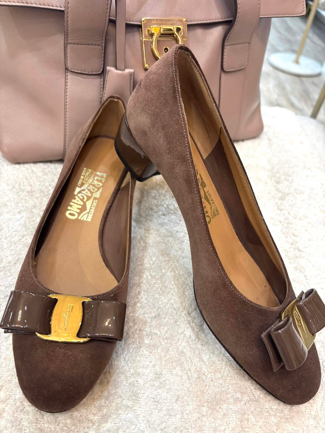 SALVATORE FERRAGAMO VARA PUMPS