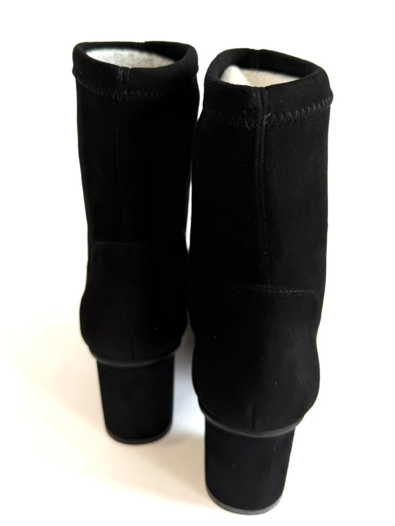 STUART WEITZMAN BLACK SUEDE BOOTIES