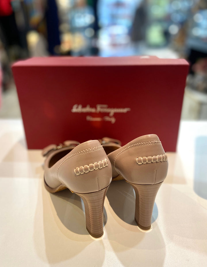SALVATORE FERRAGAMO REBECCA VERA BOW LEATHER PUMPS