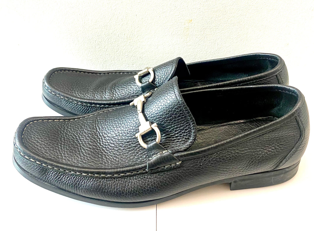 SALVATORE FERRAGAMO GRAINED LEATHER SANDRINO MALIBU LOAFERS