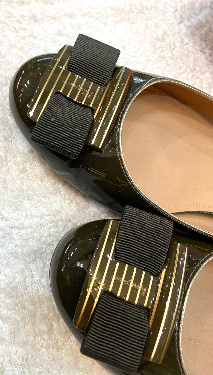 SALVATORE FERRAGAMO SHINY PATENT NINNA BALLET FLATS