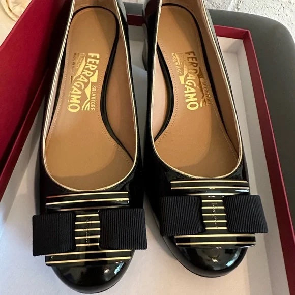 SALVATORE FERRAGAMO SHINY PATENT NINNA BALLET FLATS
