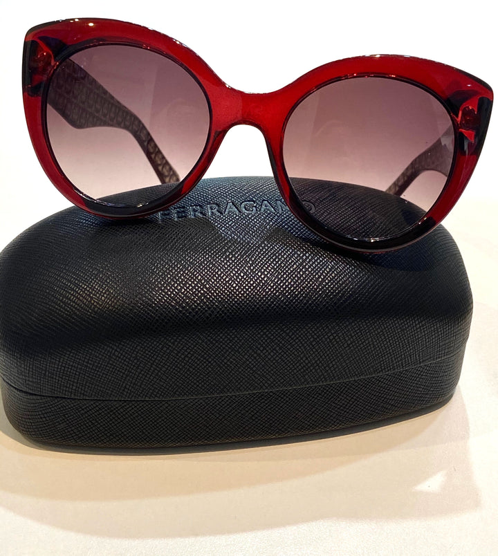 FERRAGAMO SF964S CAT EYE GRADIENT SUNGLASSES