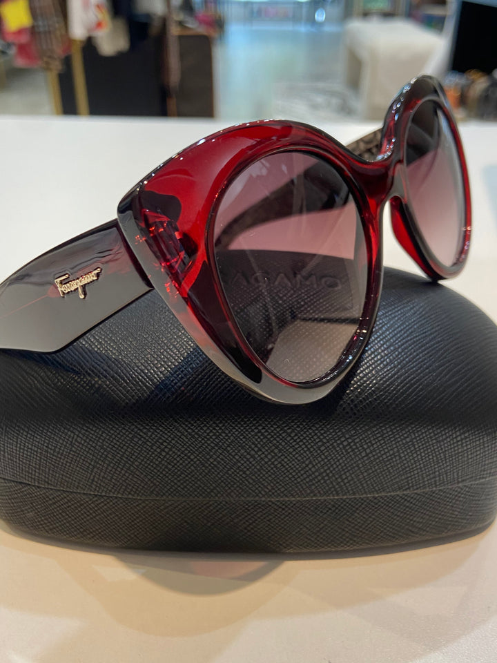 FERRAGAMO SF964S CAT EYE GRADIENT SUNGLASSES