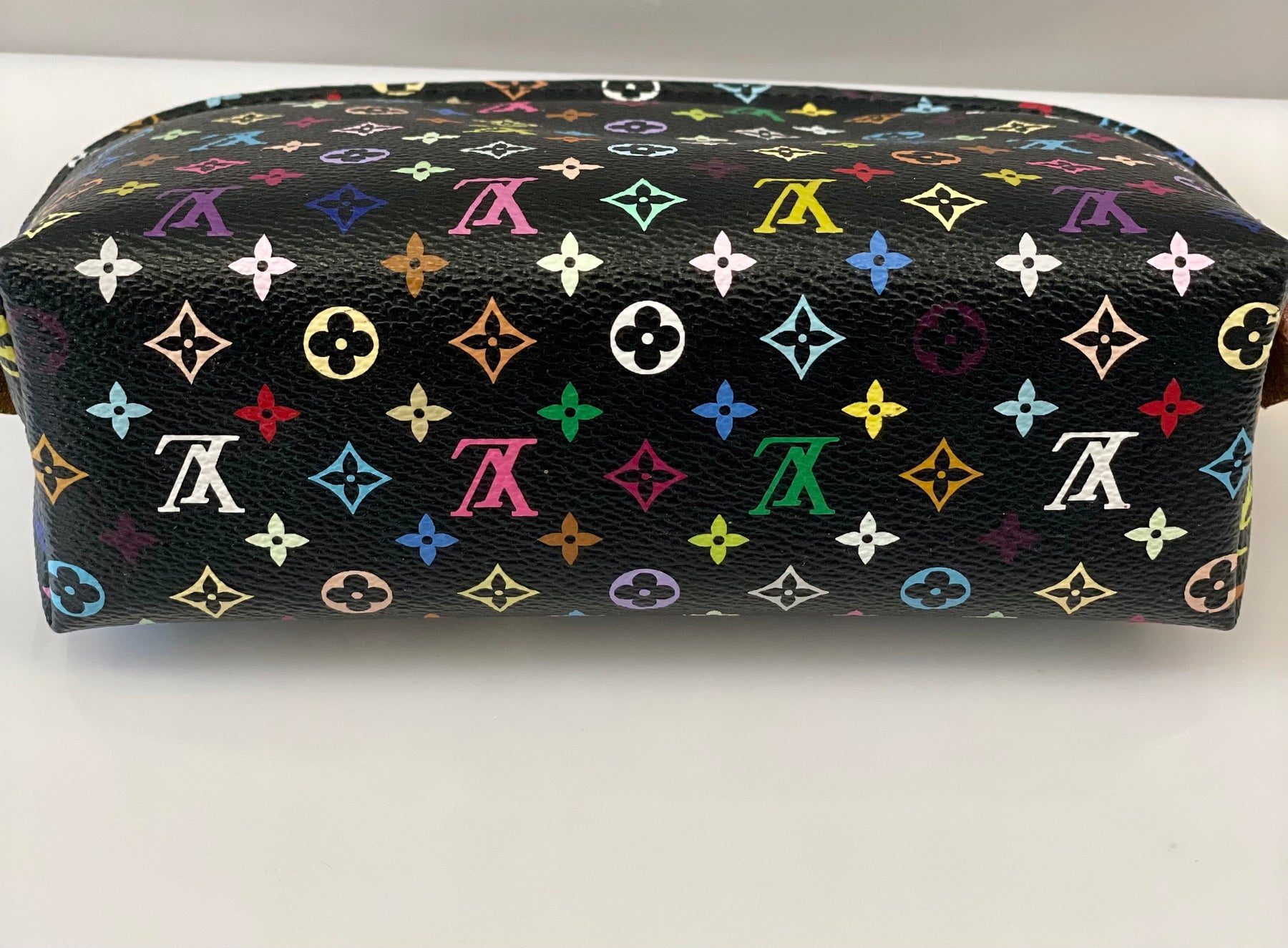 Takashi Murakami Lv Multicolor Cosmetic Pouch LOUIS VUITTON