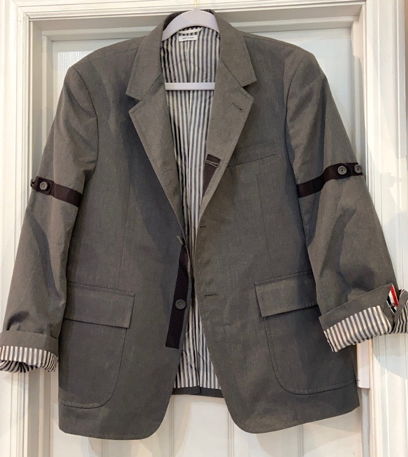 THOM BROWNE ARMBAND SINGLE BREASTED MEN&
