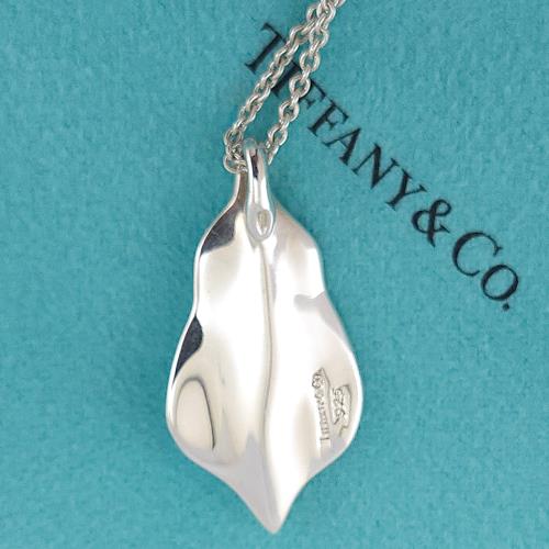 TIFFANY &amp; CO. 925 STERLING SILVER LEAF PENDANT NECKLACE