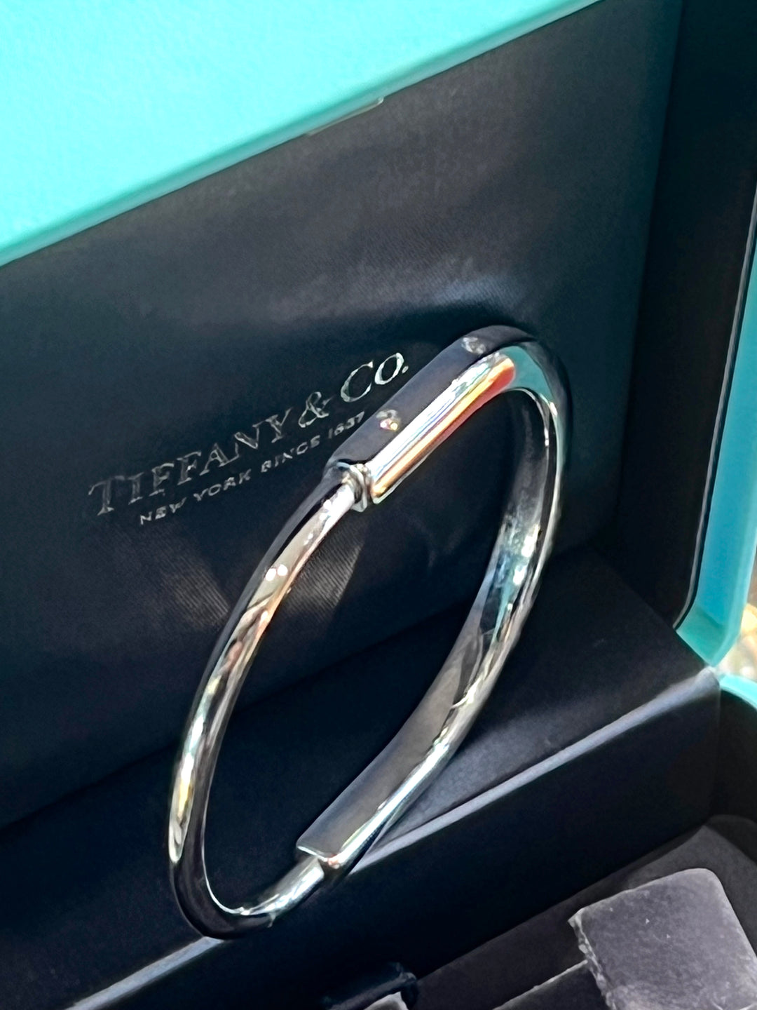 TIFFANY &amp; CO 18K WHITE GOLD DIAMOND TIFFANY LOCK COLLECTION BRACELET