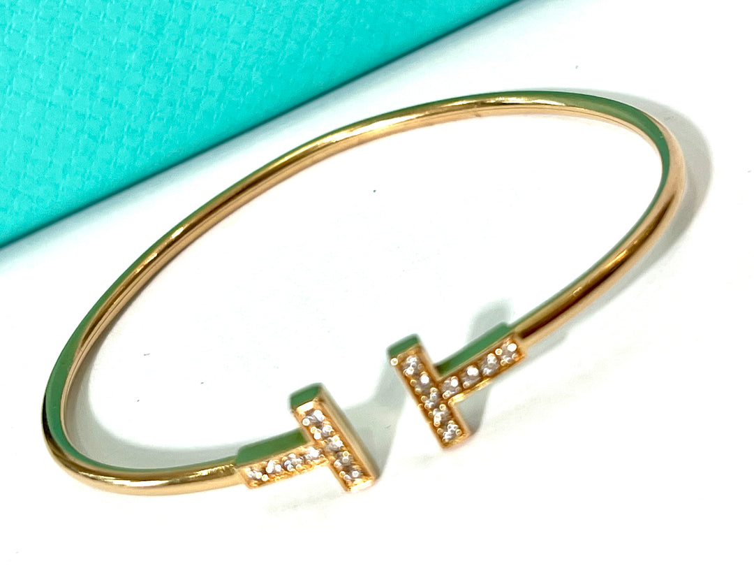 TIFFANY &amp; CO. T-WIRE 18K YELLOW GOLD DIAMOND BRACLET