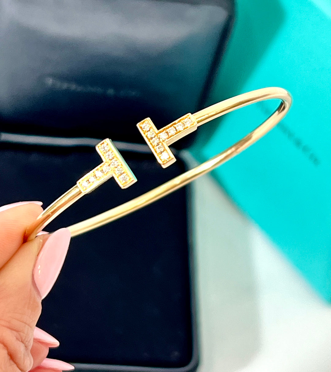 TIFFANY &amp; CO. T-WIRE 18K YELLOW GOLD DIAMOND BRACLET