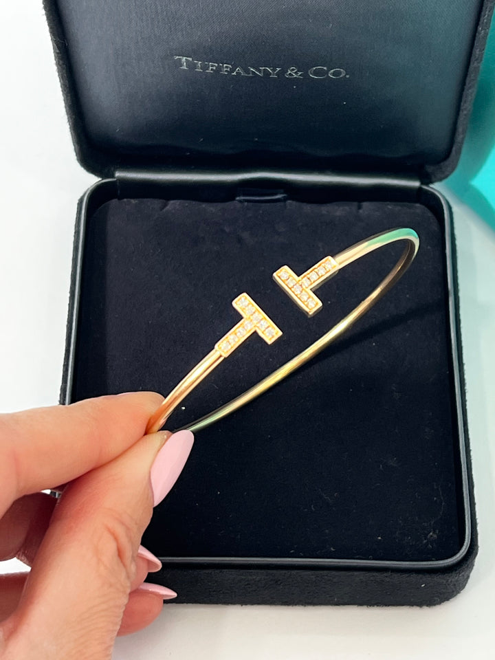 TIFFANY &amp; CO. T-WIRE 18K YELLOW GOLD DIAMOND BRACLET