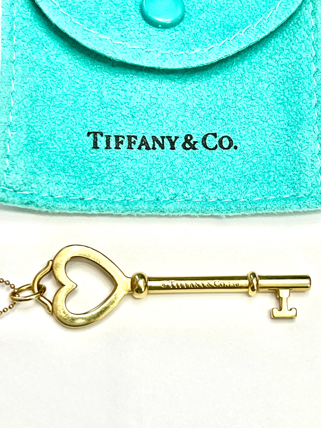 TIFFANY &amp; CO. HEART KEY 18K YELLOW GOLD NECKLACE
