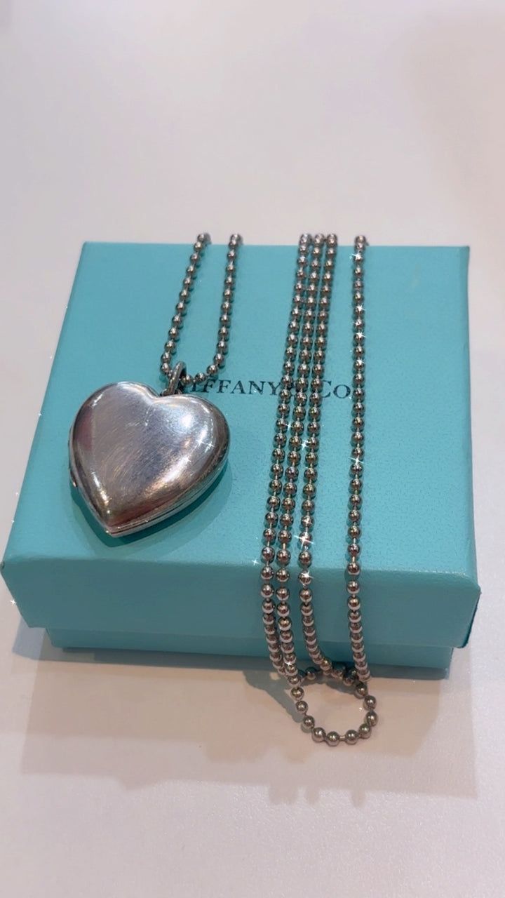 TIFFANY &amp; CO. 925 STERLING SILVER LARGE HEART LOCKET NECKLACE