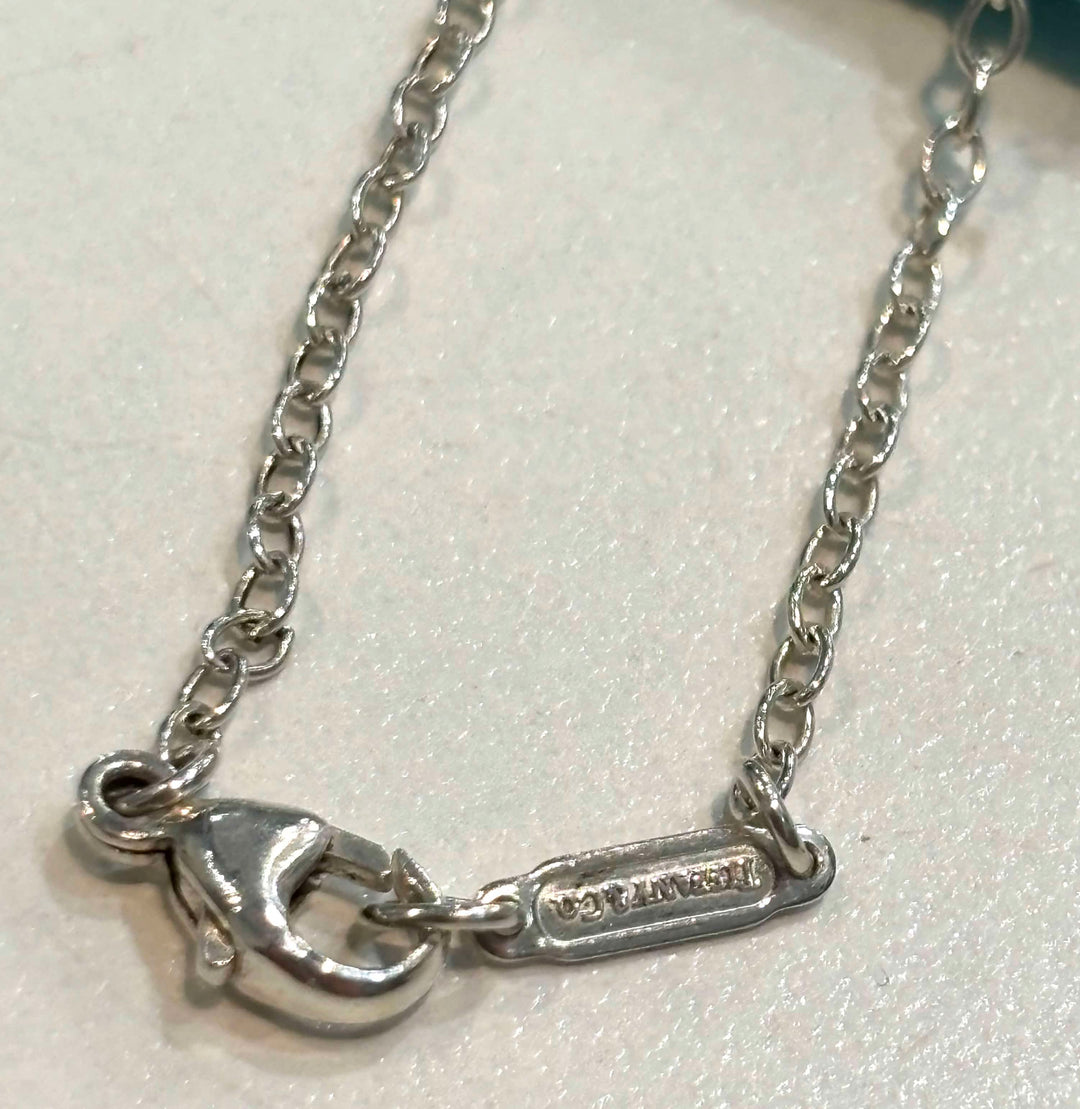 TIFFANY &amp; CO. 925 STERLING SILVER LEAF PENDANT NECKLACE