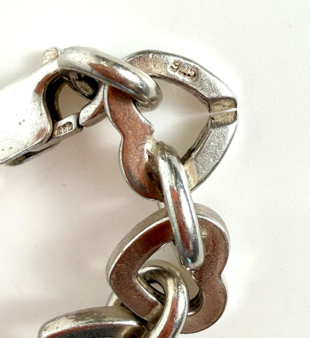 TIFFANY &amp; CO. SS 18K GOLD INTERLOCKING HEART LINK BRACELET