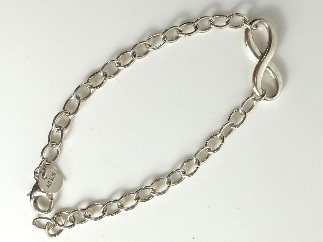 TIFFANY &amp; CO. STERLING SILVER OVAL LINK INFINITY BRACELET