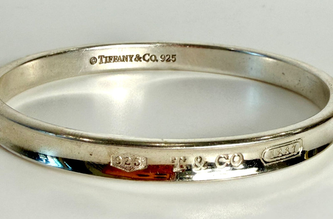 TIFFANY &amp; CO. NARROW BANGLE BRACELET