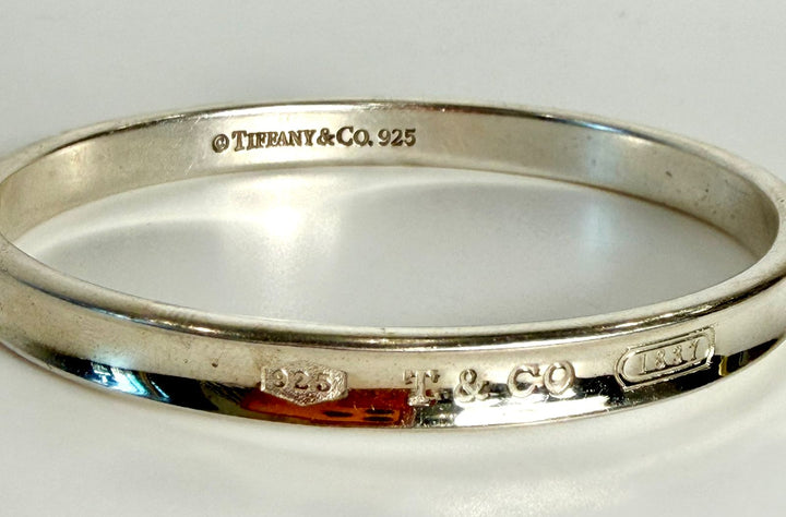 TIFFANY &amp; CO. NARROW BANGLE BRACELET