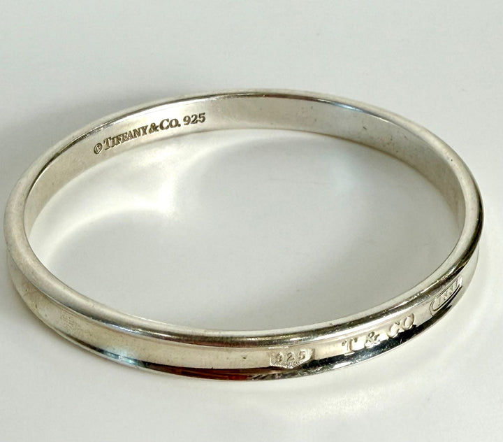 TIFFANY &amp; CO. NARROW BANGLE BRACELET