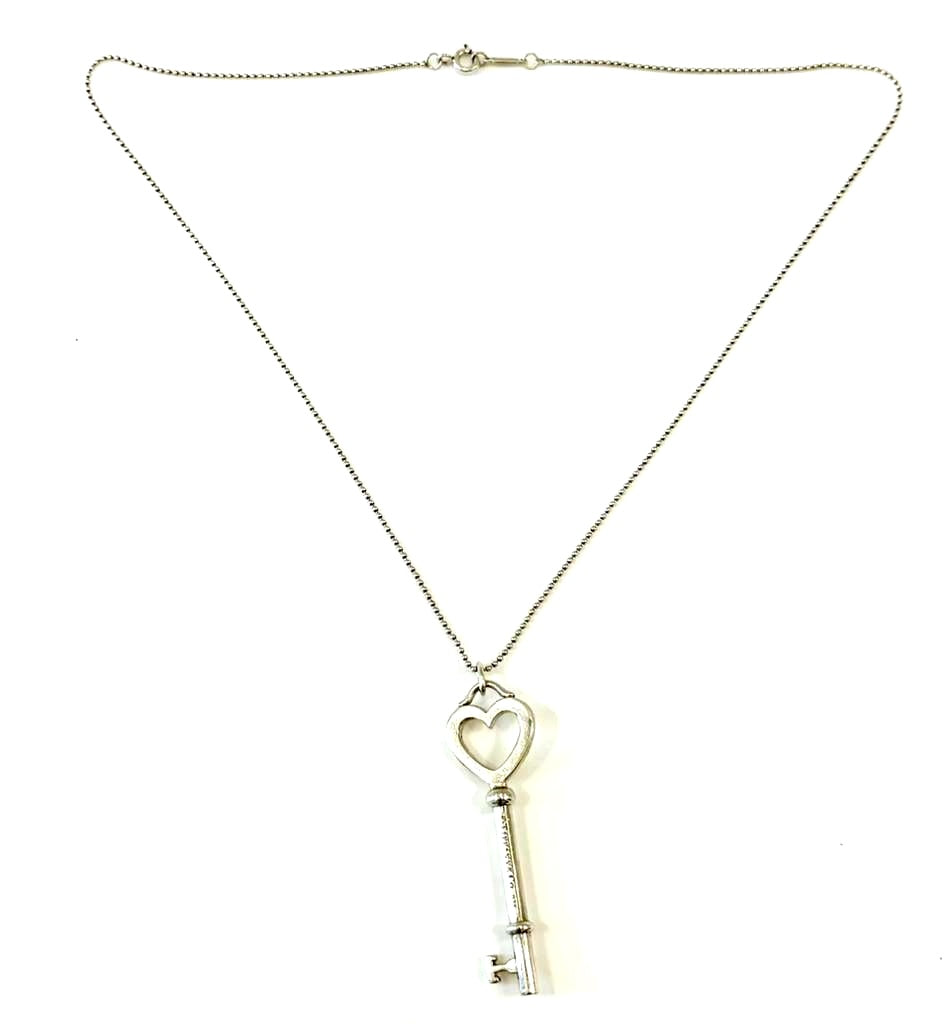 TIFFANY &amp; CO. STERLING SILVER LARGE HEART KEY PENDANT NECKLACE