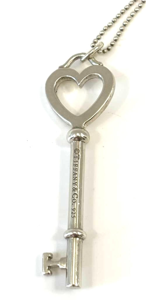 TIFFANY &amp; CO. STERLING SILVER LARGE HEART KEY PENDANT NECKLACE