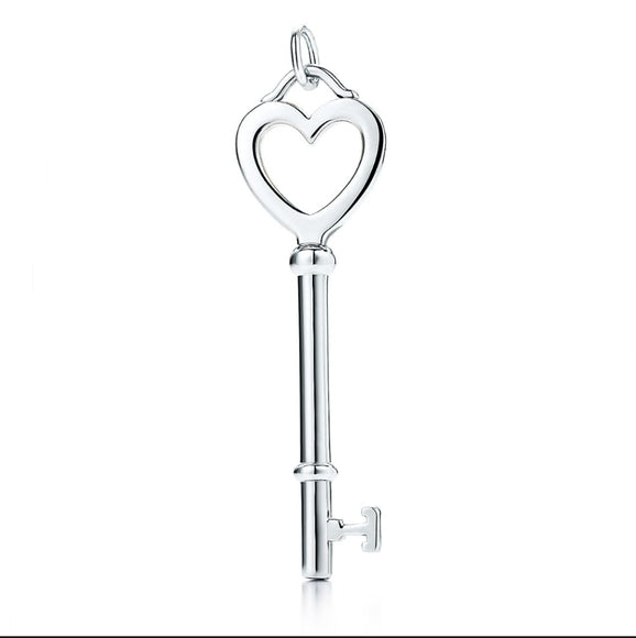 TIFFANY &amp; CO. STERLING SILVER LARGE HEART KEY PENDANT NECKLACE