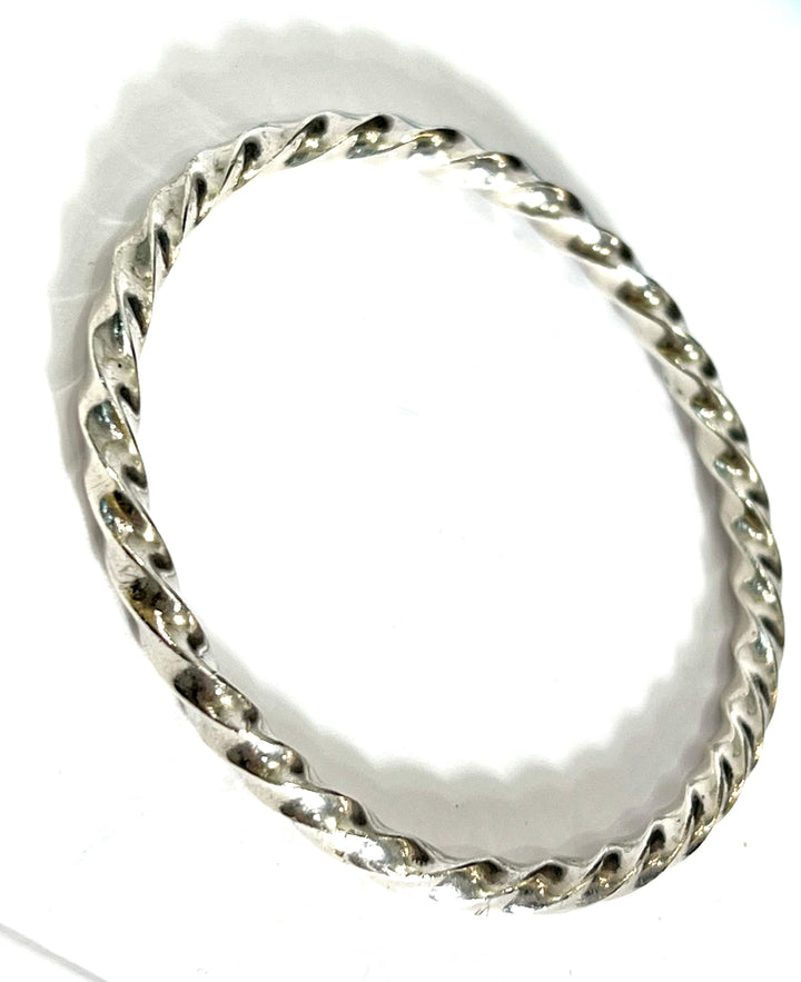 TIFFANY &amp; CO. TWIST BANGLE BRACELET