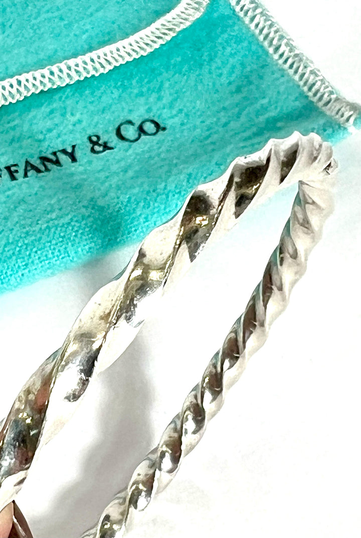 TIFFANY &amp; CO. TWIST BANGLE BRACELET