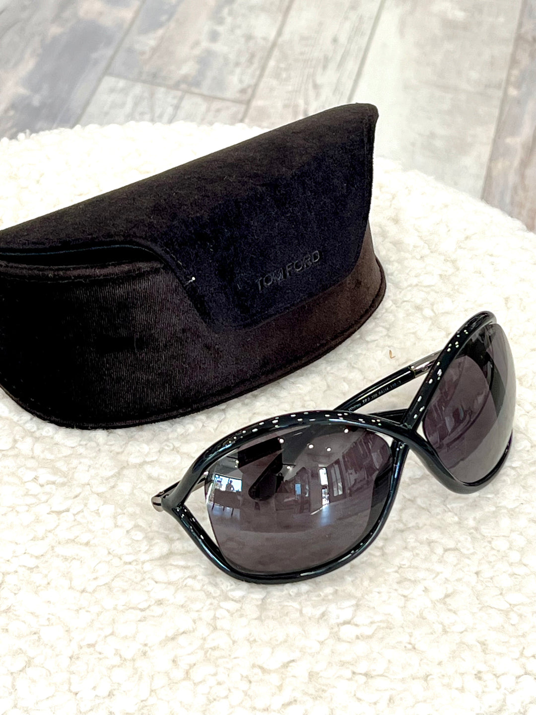 TOM FORD POLARIZED WHITNEY OVERSIZED SUNGLASSES