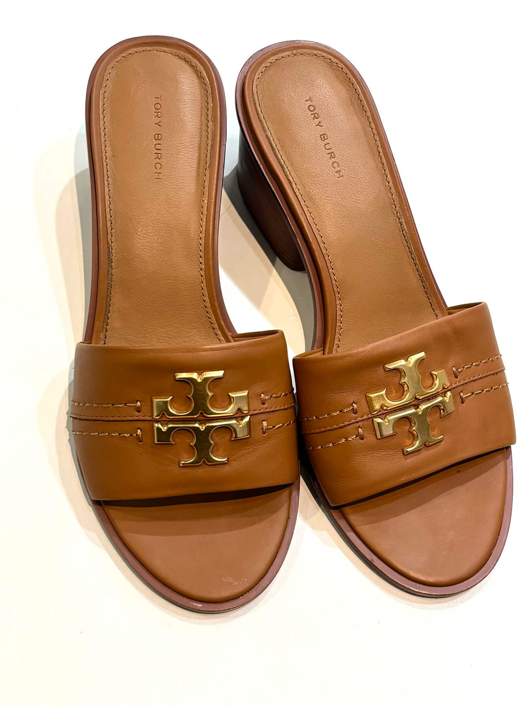TORY BURCH EVERLY LEATHER GOLD HARDWARE BLOCK HEEL SANDALS
