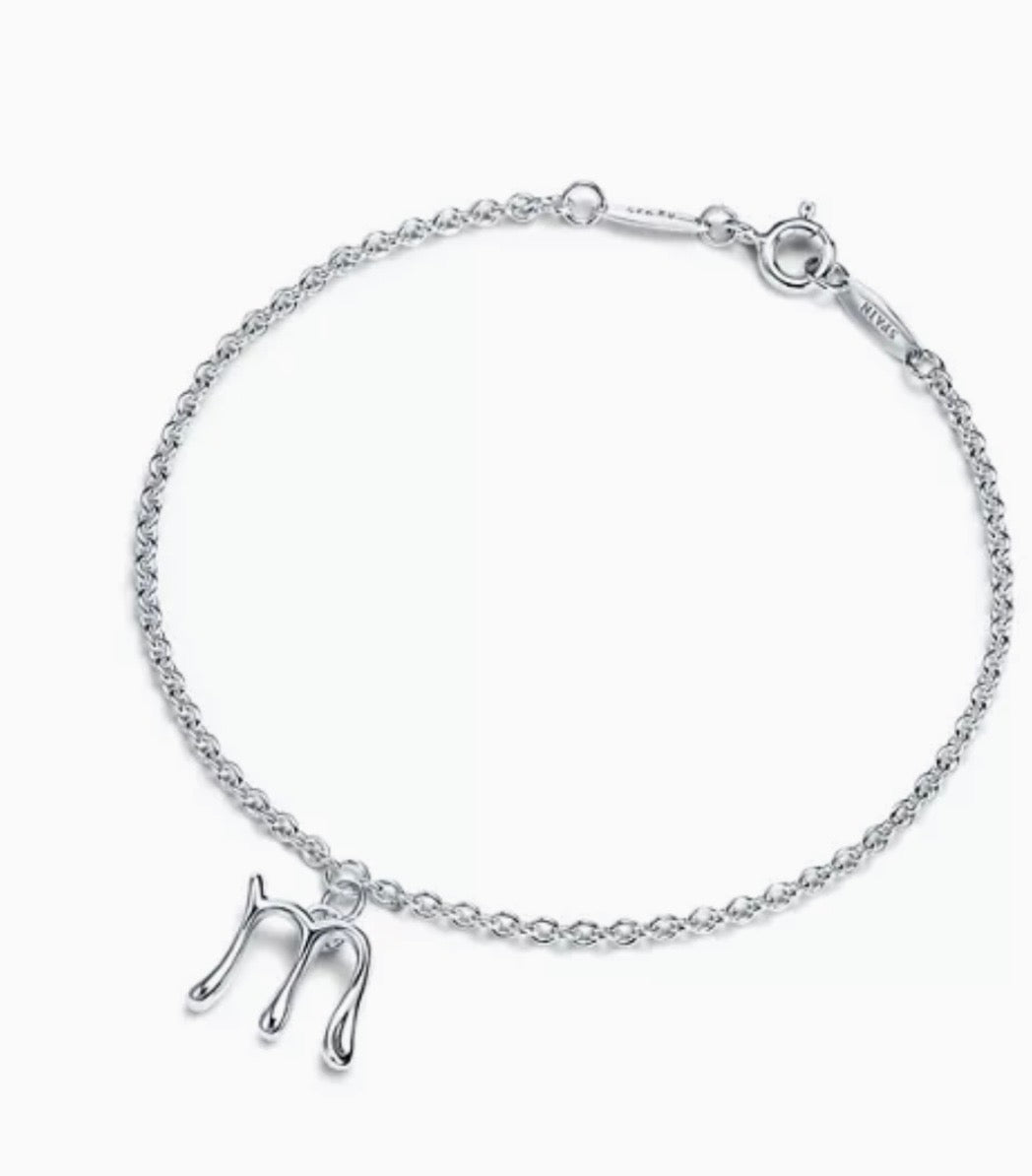 TIFFANY &amp; CO. ELSA PERETTI® STERLING SILVER "M" ALPHABET PENDANT BRACELET