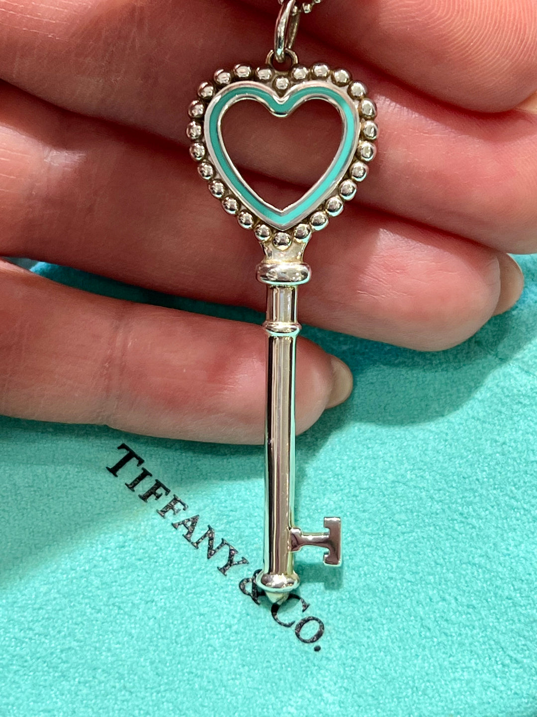 TIFFANY &amp; CO. BLUE ENAMEL BEAD HEART KEY STERLING SILVER NECKLACE
