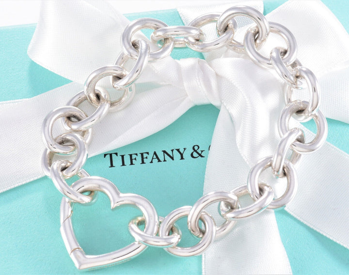 TIFFANY &amp; CO. STERLING SILVER HEART CLASP CHAIN BRACELET