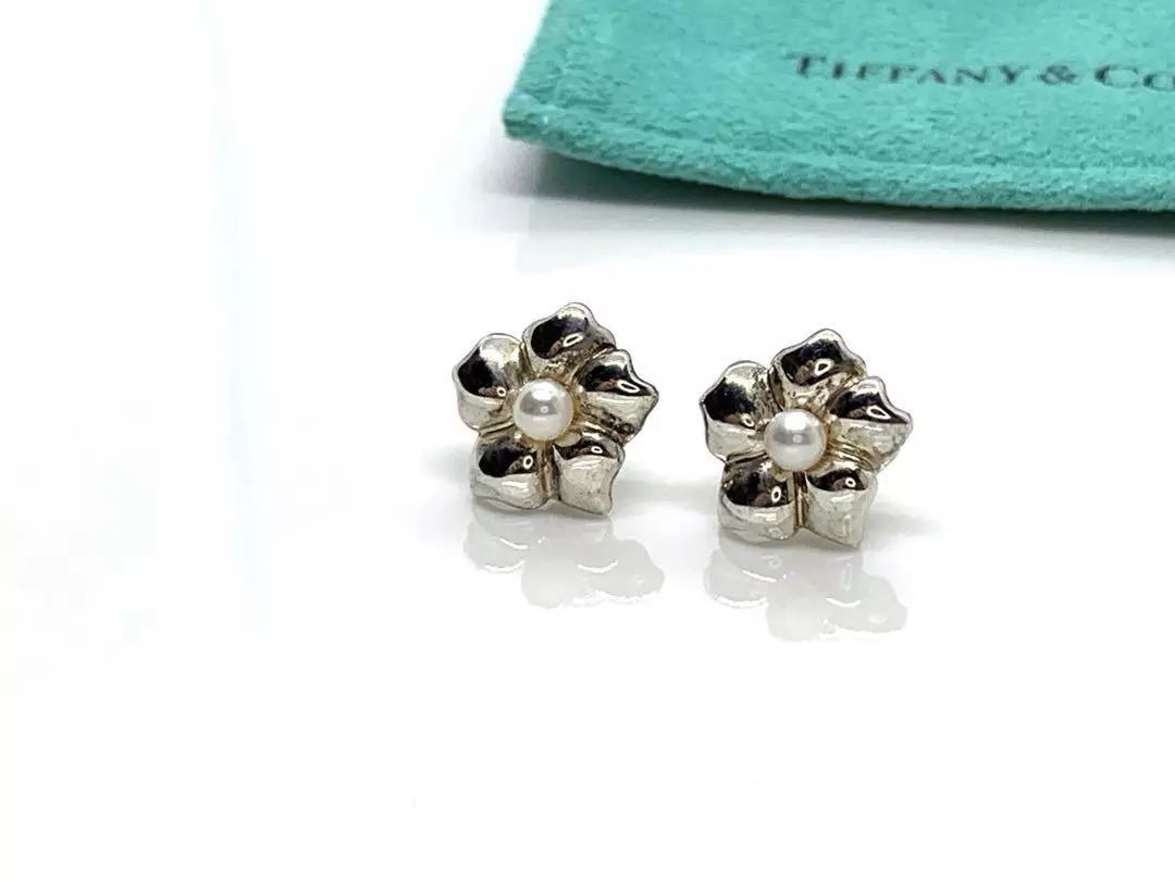 TIFFANY &amp; CO. PEARL FLOWER STERLING SILVER STUD EARRINGS
