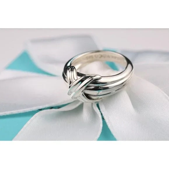 TIFFANY & CO. STERLING SILVER SIGNATURE LOVE KNOT X RING
