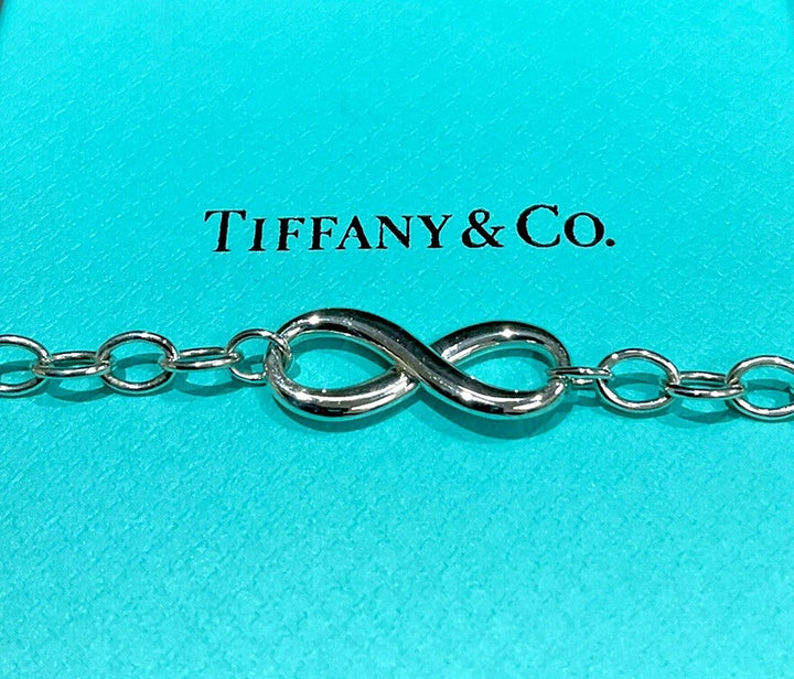 TIFFANY &amp; CO. STERLING SILVER OVAL LINK INFINITY BRACELET